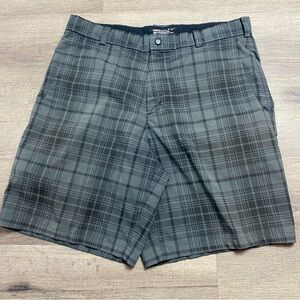 Nike Golf Shorts Plaid Athletic Golfing Grey Black Size 33
